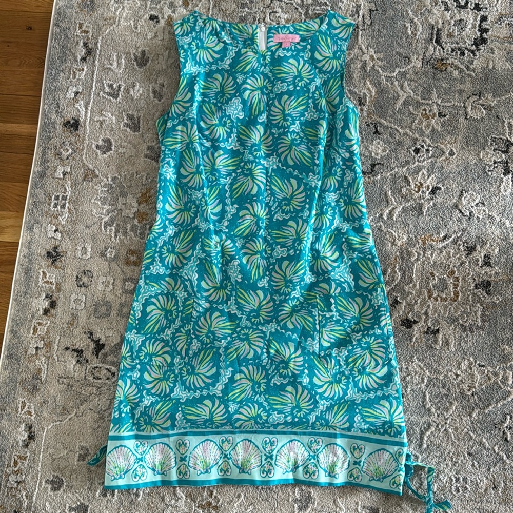 Lilly Pulitzer seashell blue shift dress size 4

Worn once!